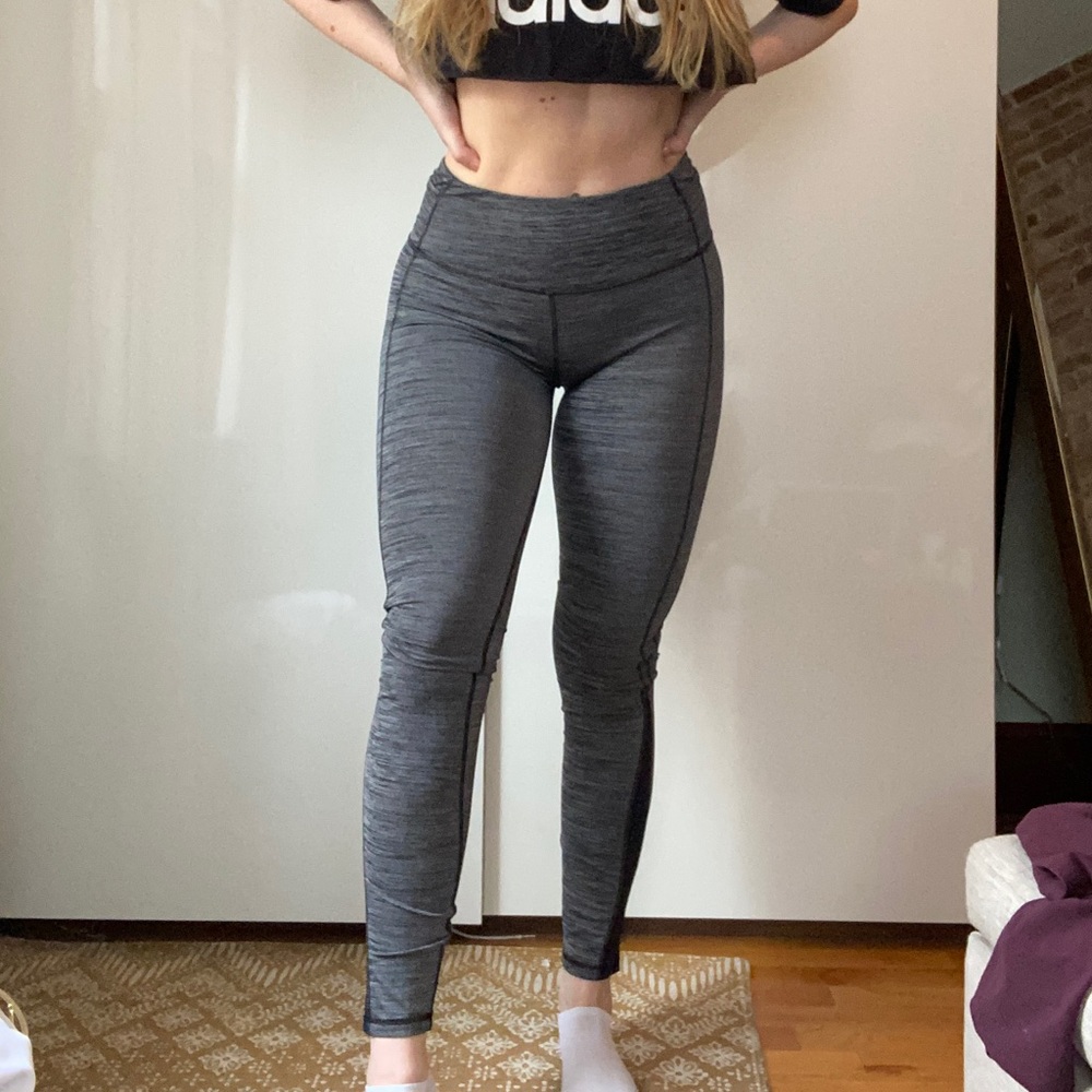 Athletic leggings